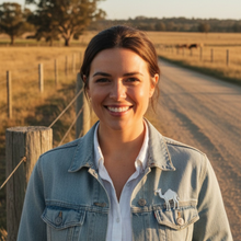 Load image into Gallery viewer, Camel Brooch