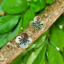 Load image into Gallery viewer, Poppy Stud Earrings
