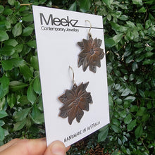 Load image into Gallery viewer, Poinsettia Drop Earrings