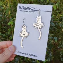 Load image into Gallery viewer, Australian native flower earrings - banksia