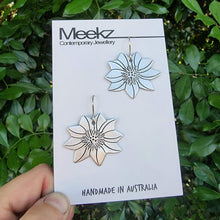 Load image into Gallery viewer, clematis flower earrings