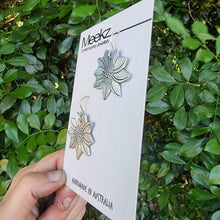 Load image into Gallery viewer, clematis flower earrings side view