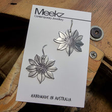 Load image into Gallery viewer, clematis flower earrings