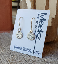 Load image into Gallery viewer, Small round drop earring aluminium dots