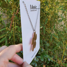 Load image into Gallery viewer, Flower Necklace Petunia on card