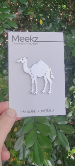 camel brooch video showing the design off